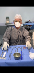 proctologista na sala de cirurgia 